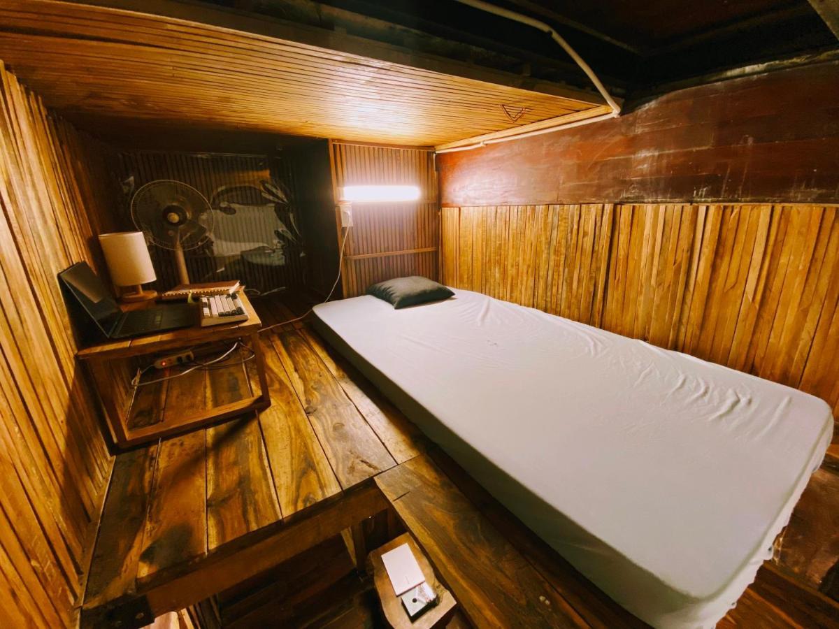 The Gk House Hostel, Ecolliving, Central City, Natural Wooden, Chill View Rooftop, Restaurant And Cocktail Bar ホーチミン市 エクステリア 写真