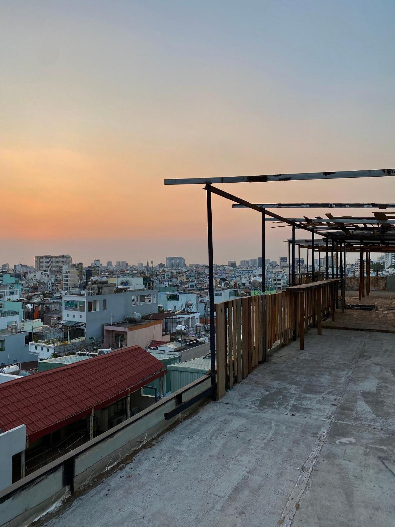 The Gk House Hostel, Ecolliving, Central City, Natural Wooden, Chill View Rooftop, Restaurant And Cocktail Bar ホーチミン市 エクステリア 写真