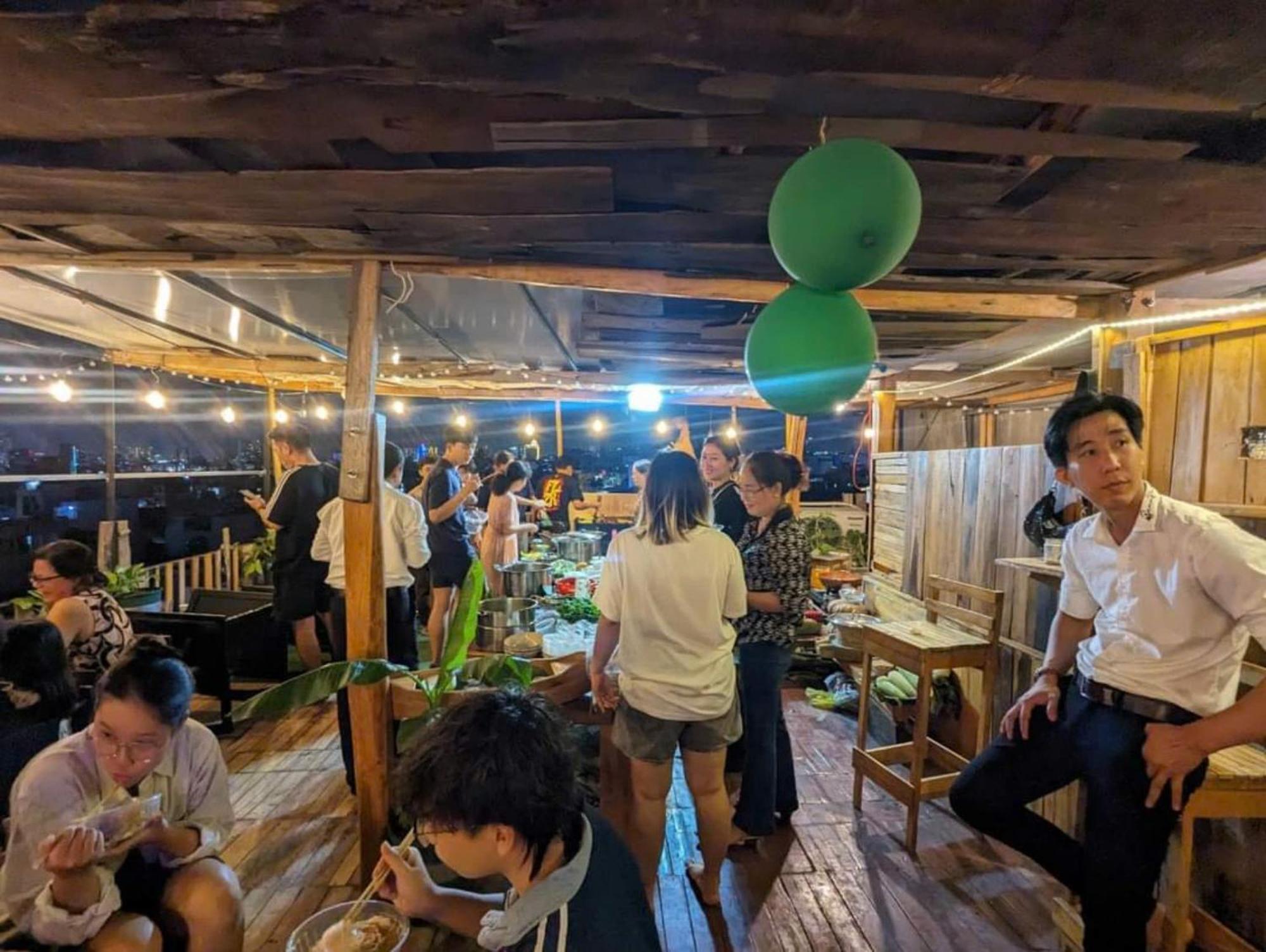 The Gk House Hostel, Ecolliving, Central City, Natural Wooden, Chill View Rooftop, Restaurant And Cocktail Bar ホーチミン市 エクステリア 写真